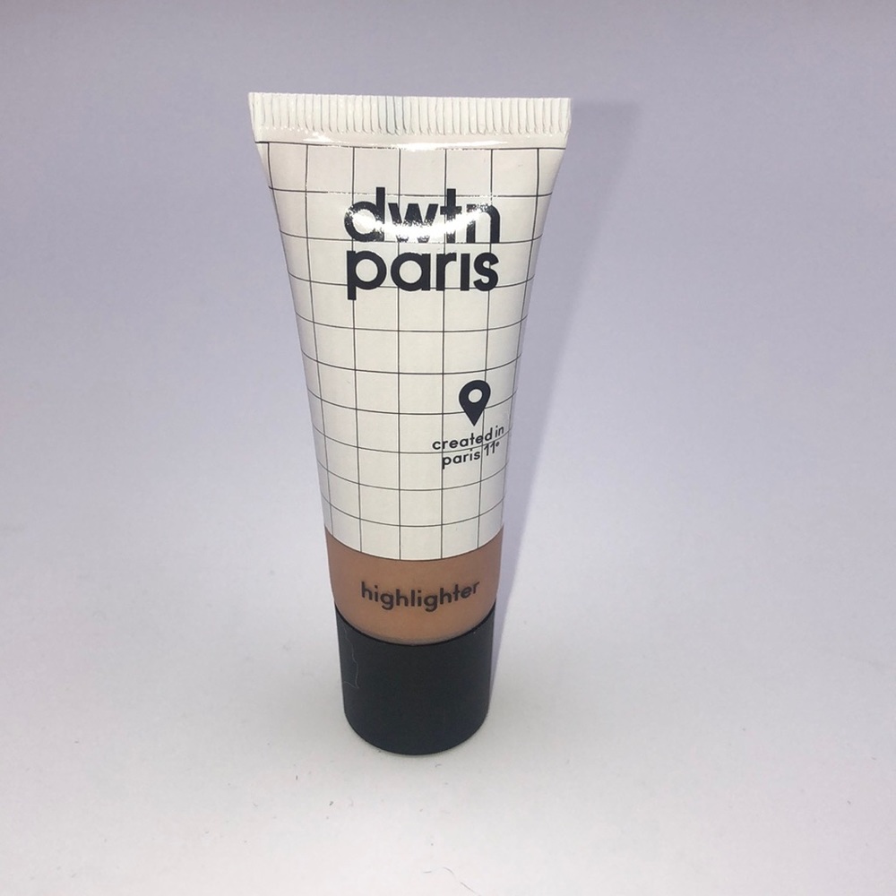 *DWTN Paris Highlighter